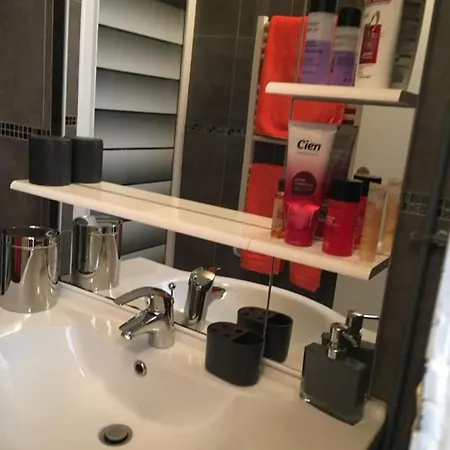 Cosy Montparnasse باريس